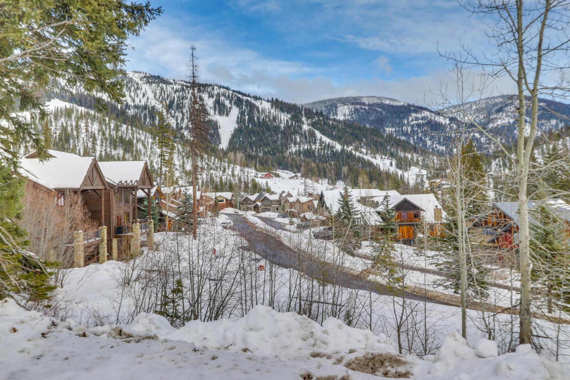 Spacious Whitefish Home With Sauna And Ski Resort View Extérieur photo