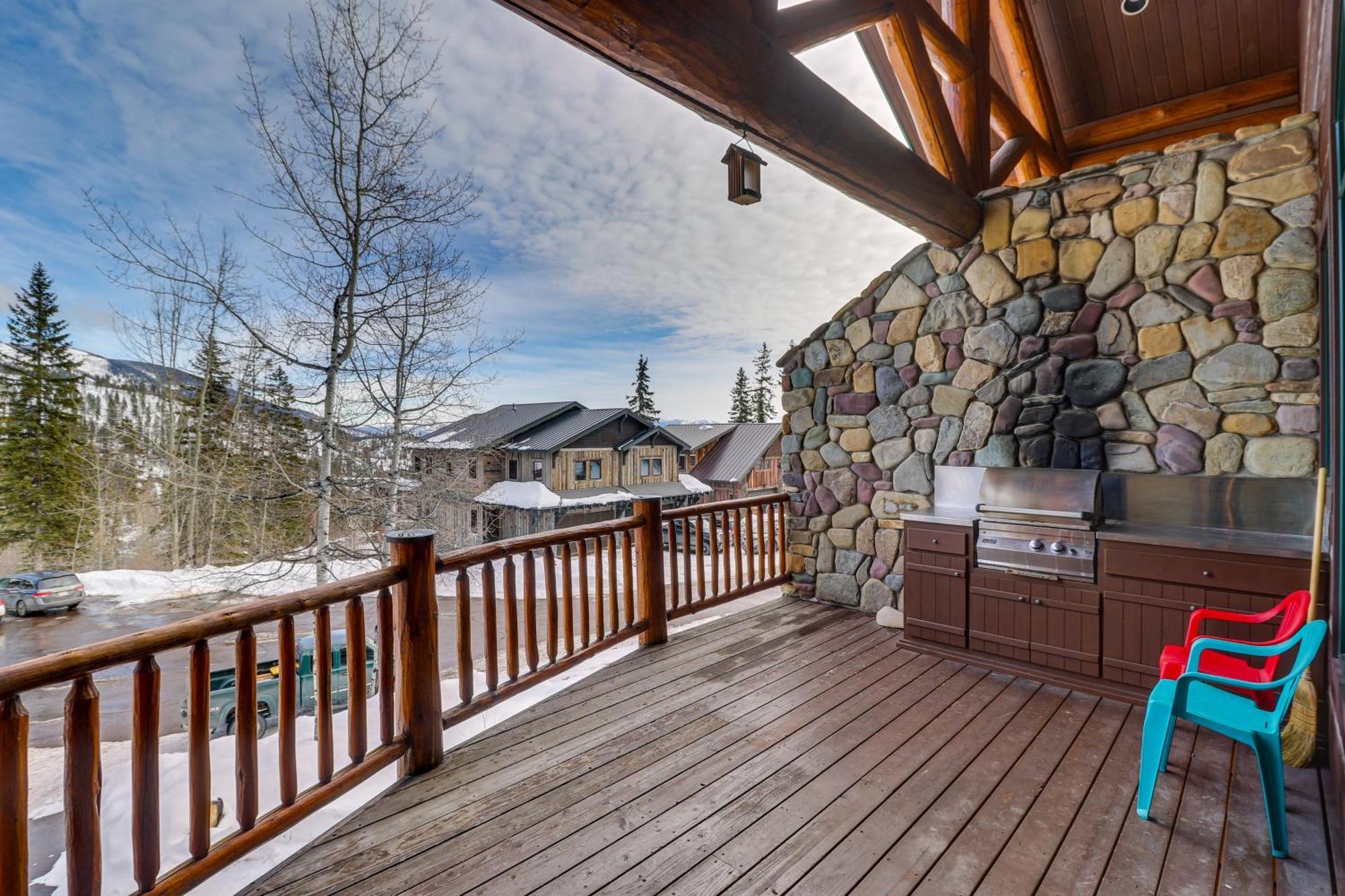 Spacious Whitefish Home With Sauna And Ski Resort View Extérieur photo